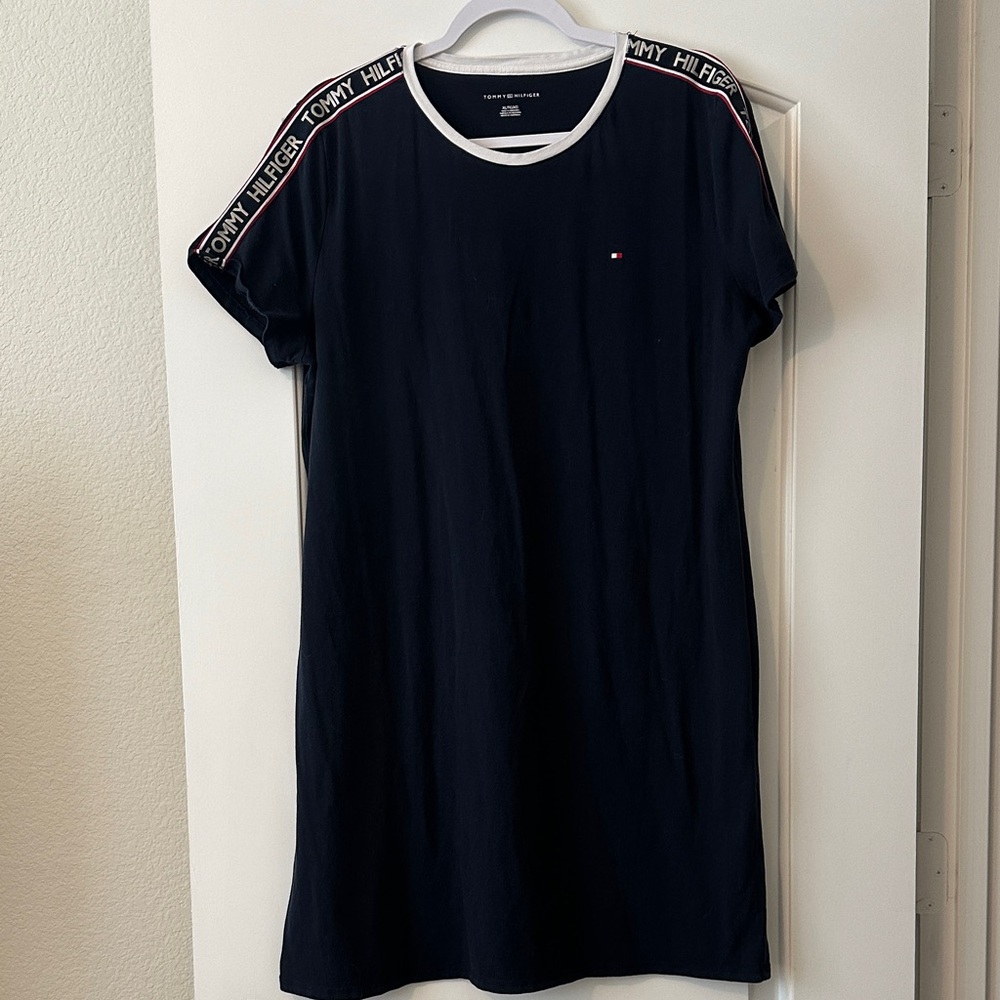 Tommy Hilfiger Navy Short Sleeve Logo T‑Shirt Dress with White Trim
